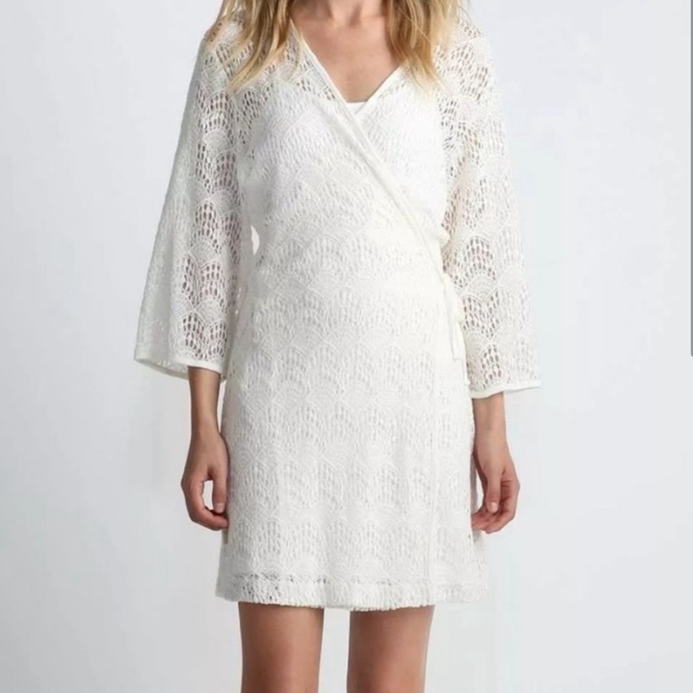 Ugg Off white lace wrap kimono, robe, cover up, size small